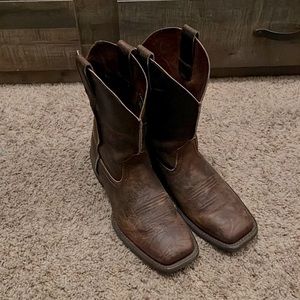 Brand New Ariat 9D Cowboy Boots Dark Brown Leather